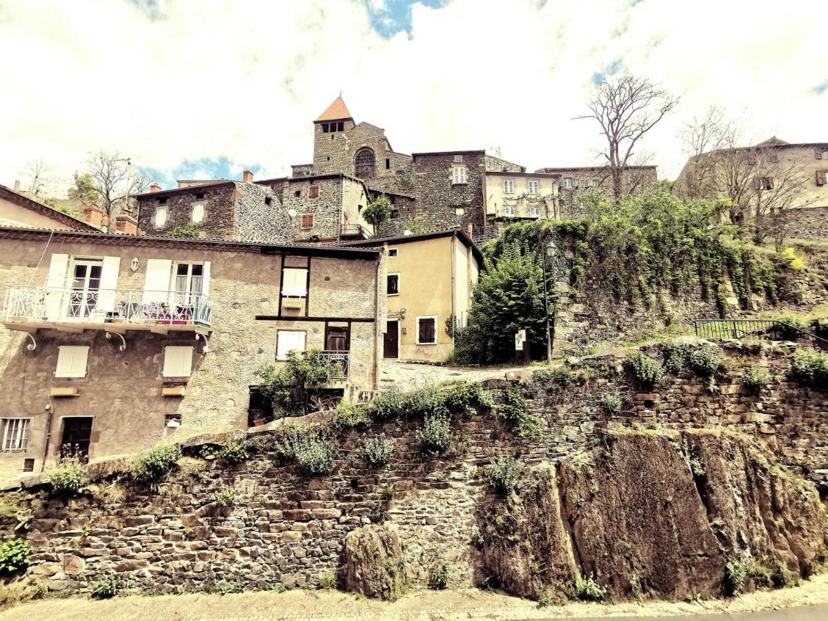 Auberge de Chanteuges Buitenkant foto