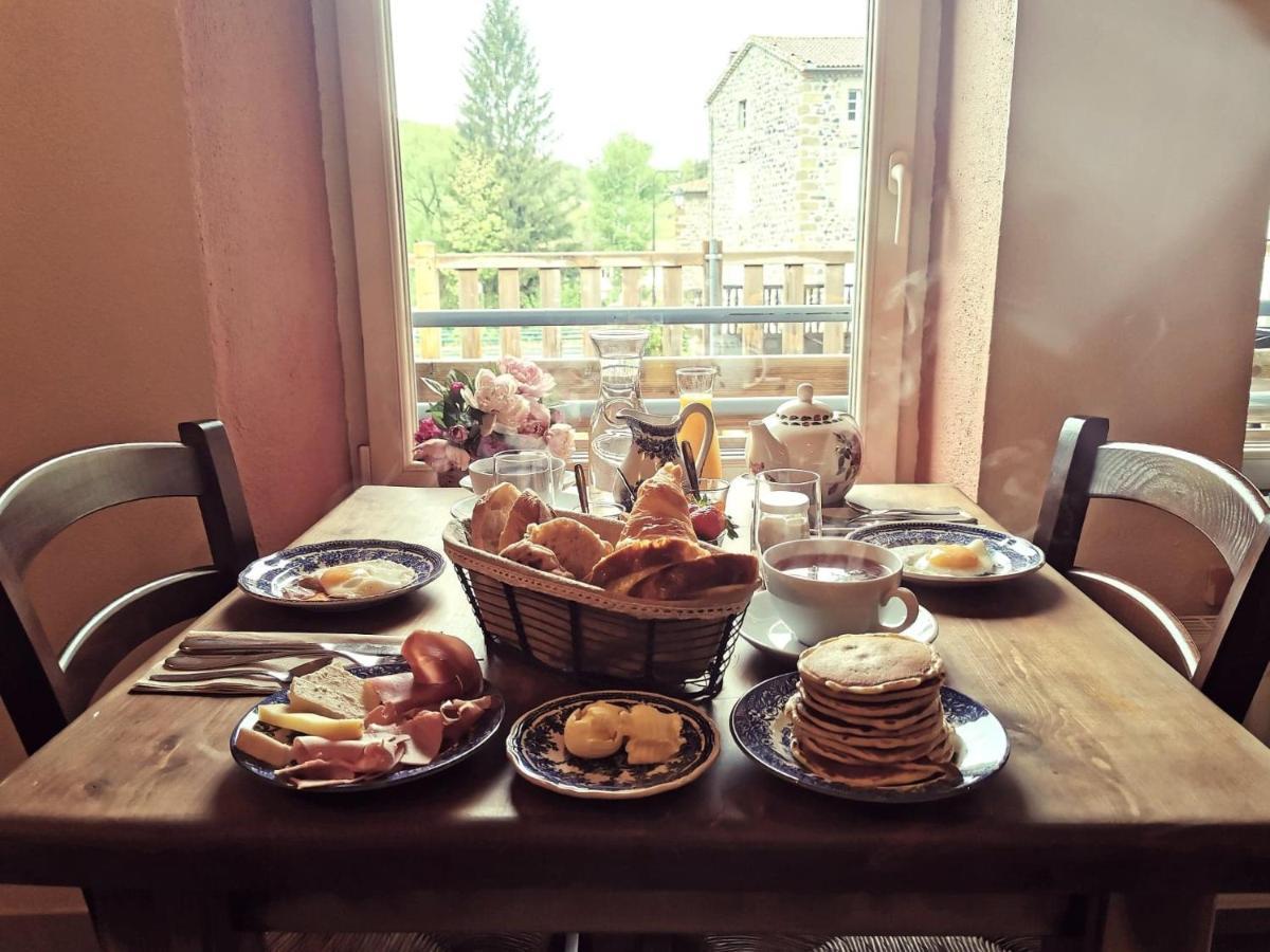 Auberge de Chanteuges Buitenkant foto