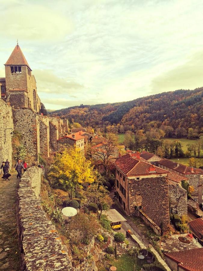 Auberge de Chanteuges Buitenkant foto